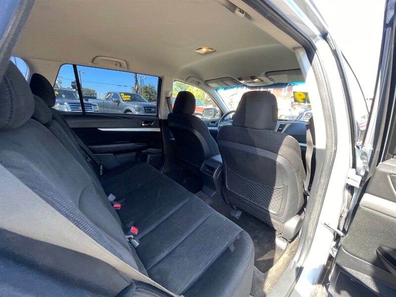 2014 Subaru Outback 2.5i - Photo 9 - Nampa, ID 83651