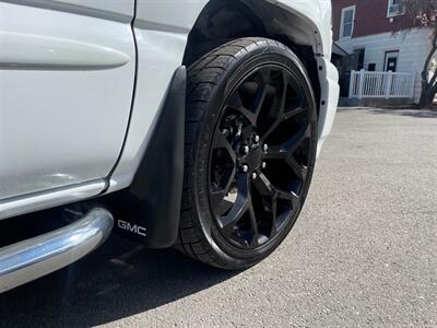 2006 GMC Sierra 1500 Denali   - Photo 11 - Nampa, ID 83651