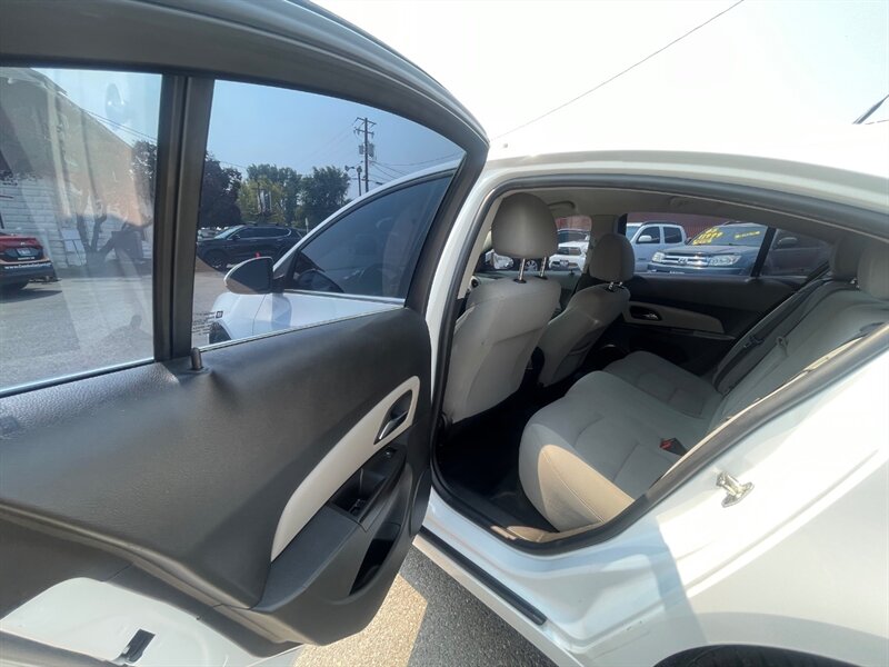 2014 Chevrolet Cruze ECO Auto - Photo 8 - Nampa, ID 83651