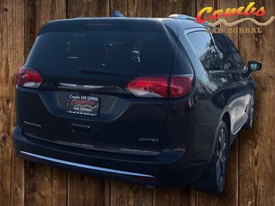 2017 Chrysler Pacifica Limited - Photo 4 - Nampa, ID 83651