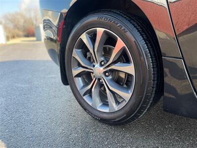 2017 Chrysler Pacifica Limited - Photo 13 - Nampa, ID 83651