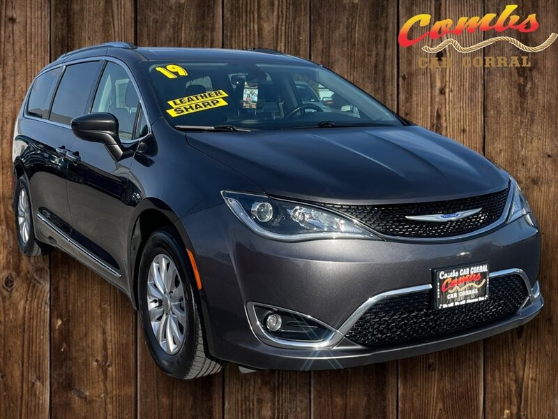 2019 Chrysler Pacifica Touring L  