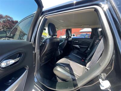 2018 Jeep Cherokee Latitude Plus   - Photo 9 - Nampa, ID 83651