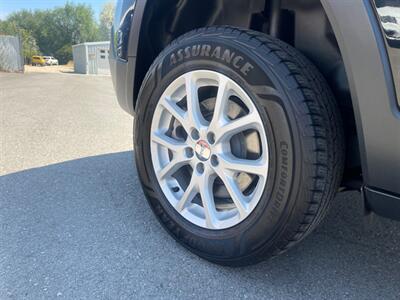 2018 Jeep Cherokee Latitude Plus   - Photo 13 - Nampa, ID 83651