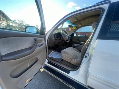 2003 Toyota Sequoia SR5   - Photo 7 - Nampa, ID 83651
