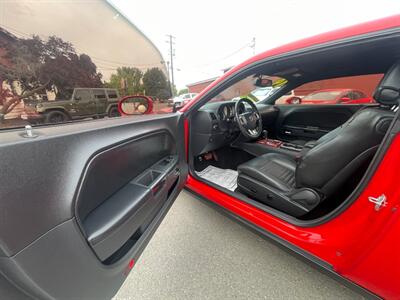 2014 Dodge Challenger SXT Plus   - Photo 7 - Nampa, ID 83651