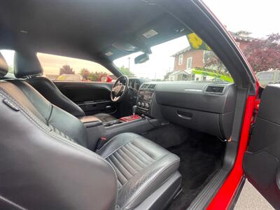 2014 Dodge Challenger SXT Plus   - Photo 10 - Nampa, ID 83651