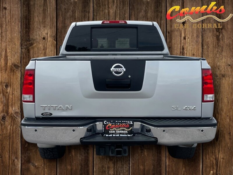 2011 Nissan Titan SL - Photo 4 - Nampa, ID 83651