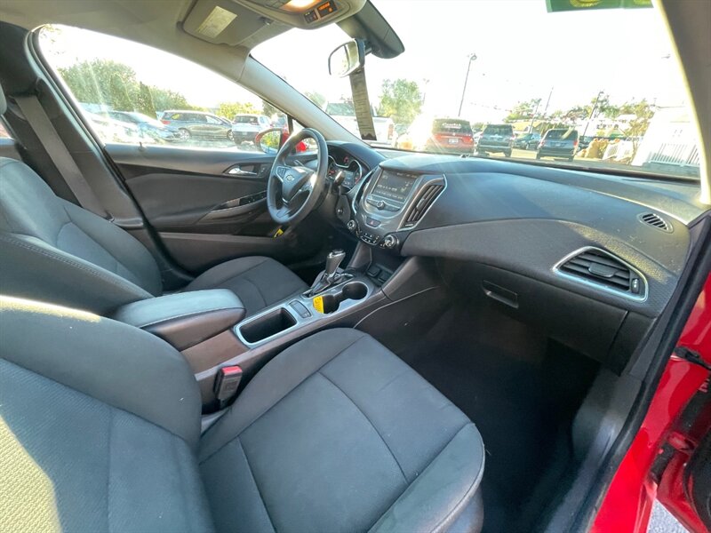 2017 Chevrolet Cruze LT Auto - Photo 10 - Nampa, ID 83651