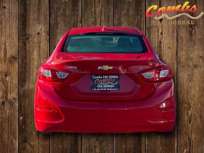 2017 Chevrolet Cruze LT Auto - Photo 4 - Nampa, ID 83651