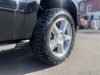 2009 Chevrolet Suburban LTZ   - Photo 13 - Nampa, ID 83651