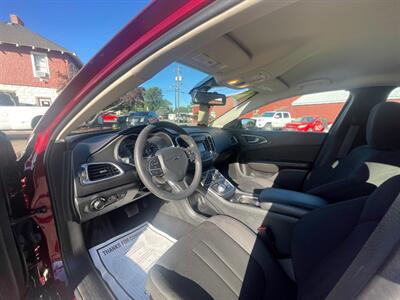 2016 Chrysler 200 Limited   - Photo 6 - Boise, ID 83704