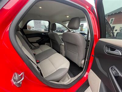 2012 Ford Focus SE   - Photo 10 - Nampa, ID 83651