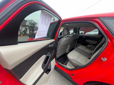 2012 Ford Focus SE   - Photo 8 - Nampa, ID 83651