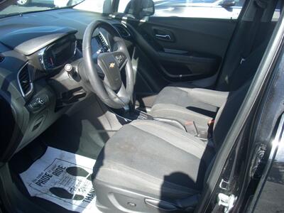 2018 Chevrolet Trax LS   - Photo 4 - Turlock, CA 95380