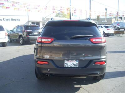 2017 Jeep Cherokee Sport Altitude   - Photo 3 - Turlock, CA 95380