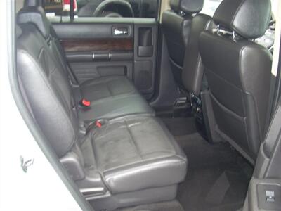 2019 Ford Flex Limited   - Photo 7 - Turlock, CA 95380