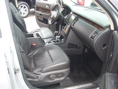 2019 Ford Flex Limited   - Photo 8 - Turlock, CA 95380