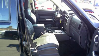 2007 Dodge Nitro R/T   - Photo 8 - Turlock, CA 95380