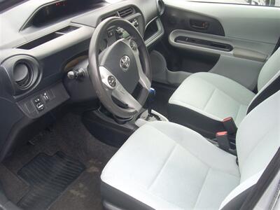 2013 Toyota Prius c   - Photo 4 - Turlock, CA 95380