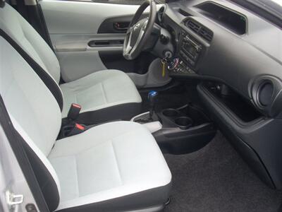2013 Toyota Prius c   - Photo 8 - Turlock, CA 95380