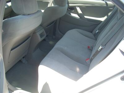 2011 Toyota Camry LE   - Photo 4 - Turlock, CA 95380