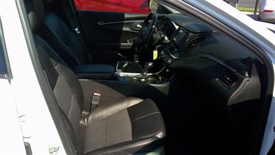 2017 Chevrolet Impala LT - Photo 7 - Turlock, CA 95380