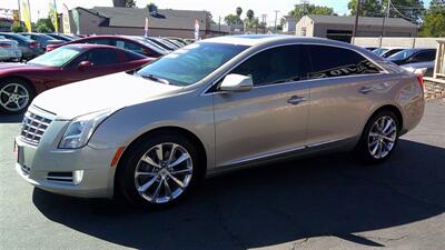 2013 Cadillac XTS Luxury Collection - Photo 2 - Turlock, CA 95380