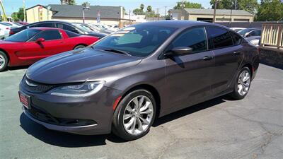 2016 Chrysler 200 S - Photo 2 - Turlock, CA 95380