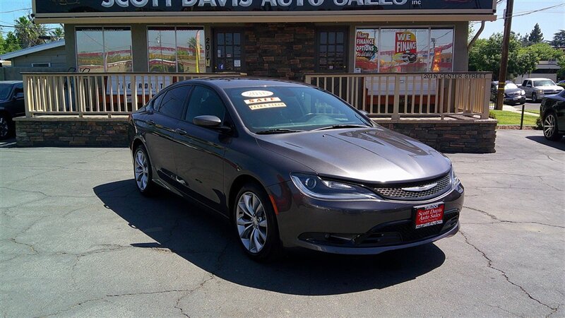 2016 Chrysler 200 S   - Photo 1 - Turlock, CA 95380