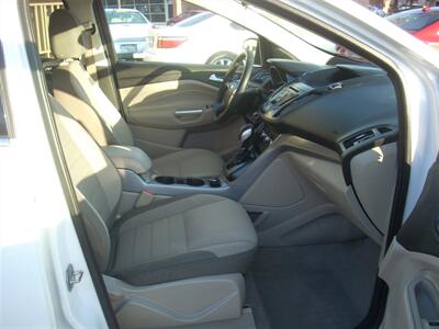 2015 Ford Escape SE - Photo 8 - Turlock, CA 95380