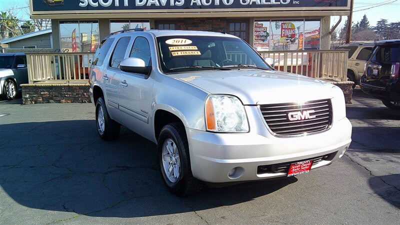 2011 GMC Yukon SLE   - Photo 1 - Turlock, CA 95380