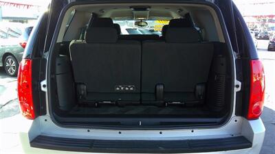 2011 GMC Yukon SLE   - Photo 7 - Turlock, CA 95380