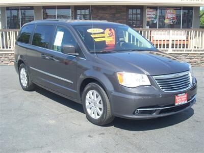 2016 Chrysler Town & Country Touring - Photo 1 - Turlock, CA 95380