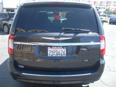 2016 Chrysler Town & Country Touring - Photo 3 - Turlock, CA 95380