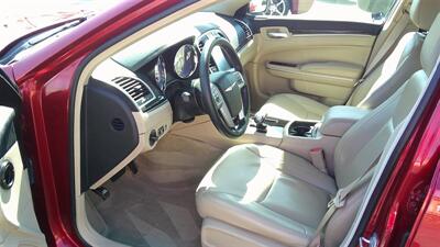 2014 Chrysler 300 Series - Photo 4 - Turlock, CA 95380
