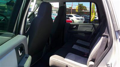 2006 Ford Expedition XLT   - Photo 5 - Turlock, CA 95380