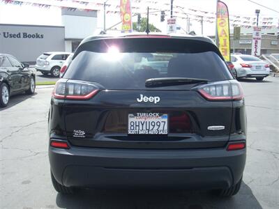 2019 Jeep Cherokee Latitude Plus   - Photo 3 - Turlock, CA 95380