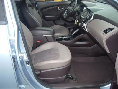 2010 Hyundai TUCSON Limited   - Photo 8 - Turlock, CA 95380