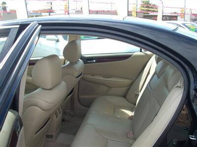 2004 Lexus ES   - Photo 5 - Turlock, CA 95380
