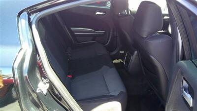 2017 Dodge Charger SXT   - Photo 6 - Turlock, CA 95380