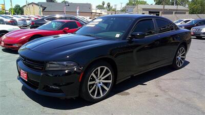 2017 Dodge Charger SXT   - Photo 2 - Turlock, CA 95380