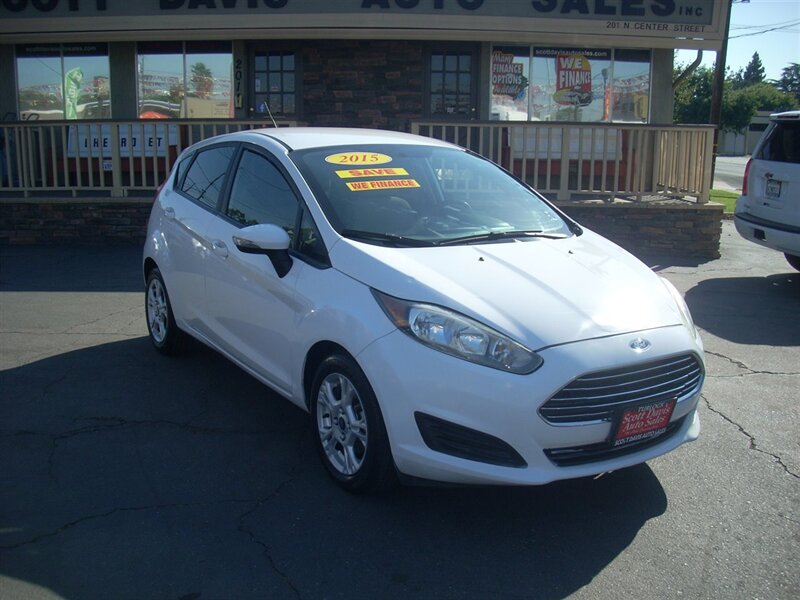 2015 Ford Fiesta SE  