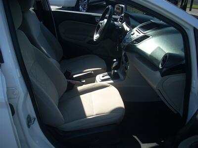 2015 Ford Fiesta SE   - Photo 8 - Turlock, CA 95380