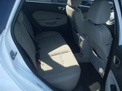 2015 Ford Fiesta SE   - Photo 7 - Turlock, CA 95380
