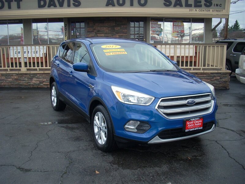 2017 Ford Escape SE   - Photo 1 - Turlock, CA 95380