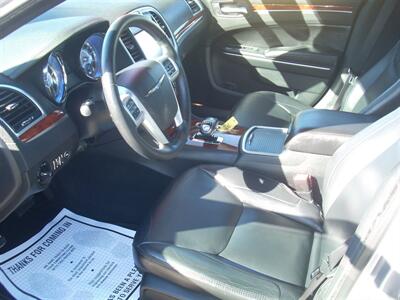 2013 Chrysler 300 Series   - Photo 4 - Turlock, CA 95380