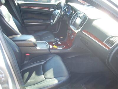 2013 Chrysler 300 Series   - Photo 7 - Turlock, CA 95380