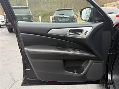2017 Nissan Pathfinder SL   - Photo 14 - Pittsburgh, PA 15226