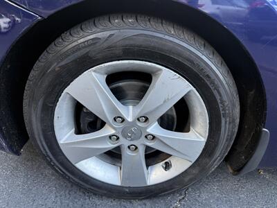 2013 Hyundai ELANTRA GLS   - Photo 12 - Pittsburgh, PA 15226